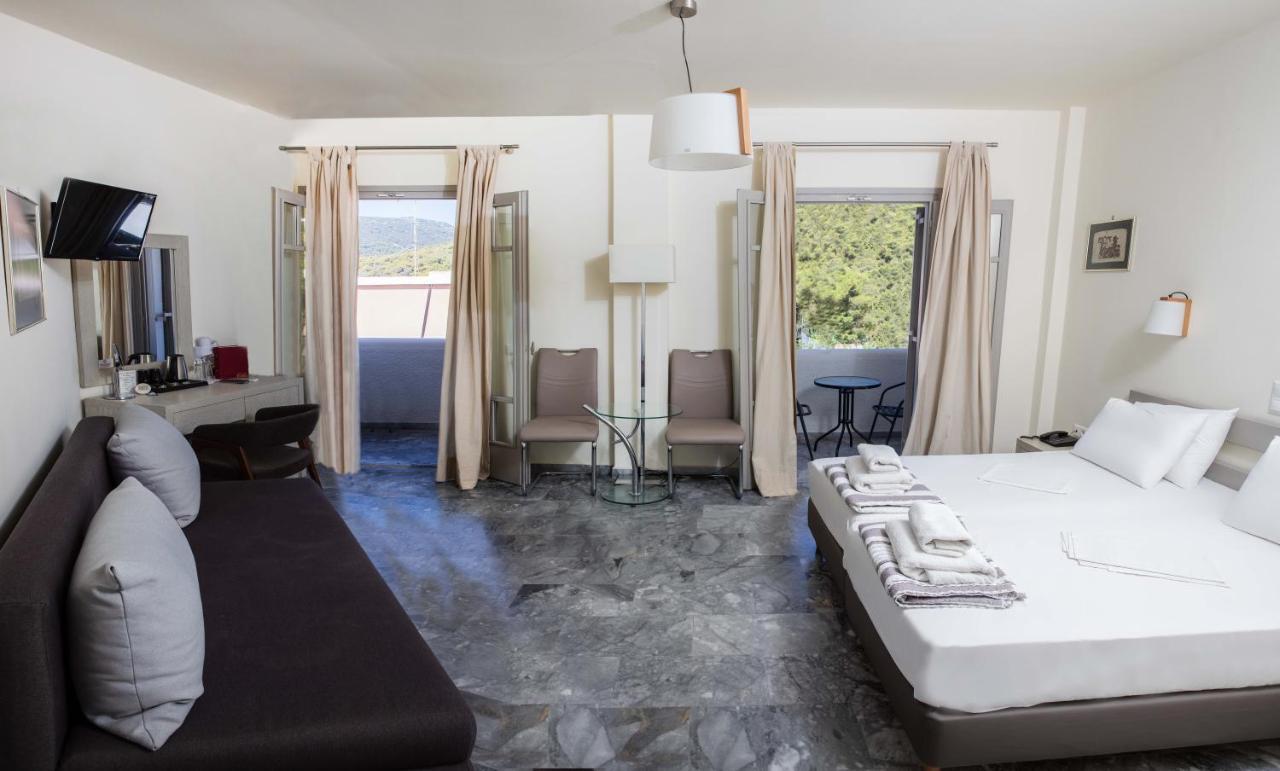 Erato Hotel Agia Marina  Exteriör bild